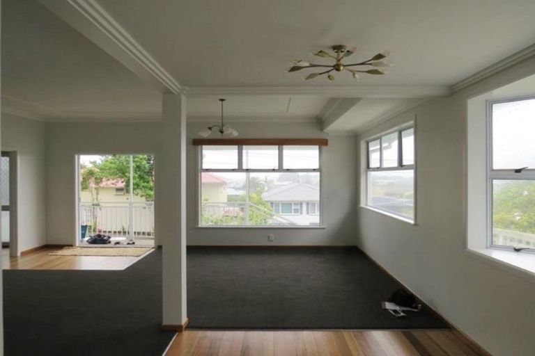 Photo of property in 221 Powderham Street, New Plymouth, 4310