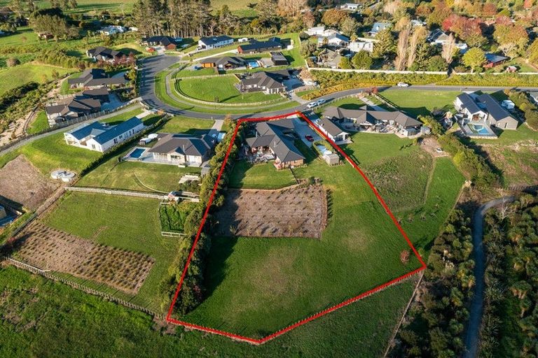 Photo of property in 14 Awatiro Drive, Kaukapakapa, 0871