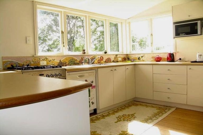 Photo of property in 106 Calliope Road, Stanley Point, Auckland, 0624