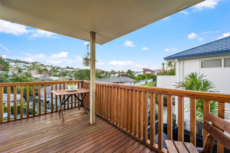 Photo of property in 2/15 Ellenbury Place, Stanmore Bay, Whangaparaoa, 0932