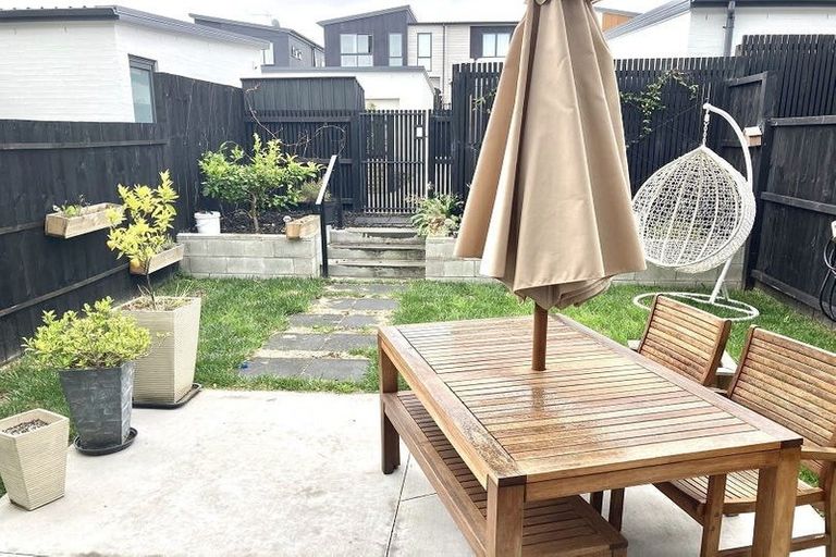 Photo of property in 12 Joshua Carder Drive, Hobsonville, Auckland, 0616