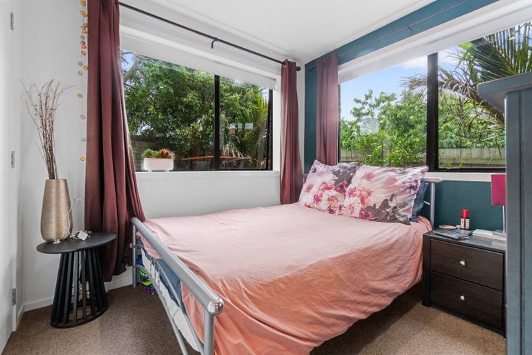 Photo of property in 3/80 Onewa Road, Northcote Point, Auckland, 0627