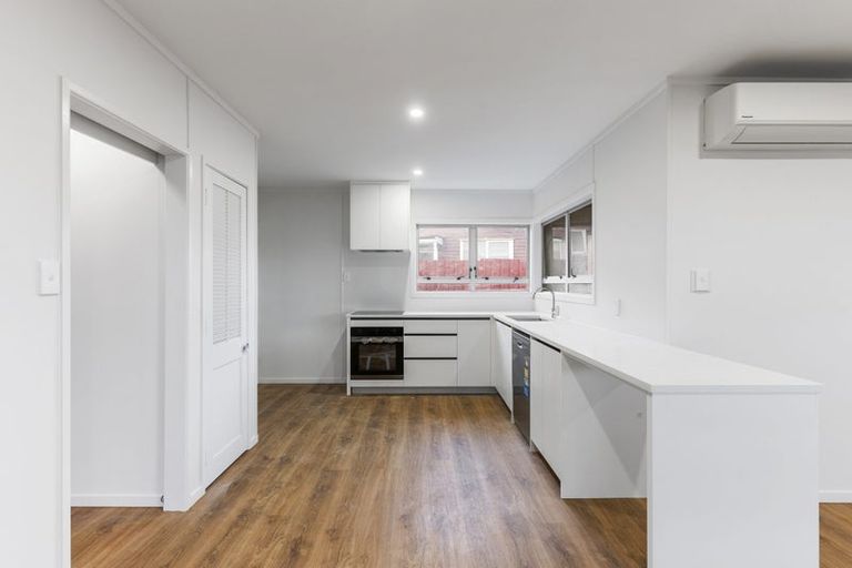 Photo of property in 32 Idlewild Avenue, Mangere, Auckland, 2022