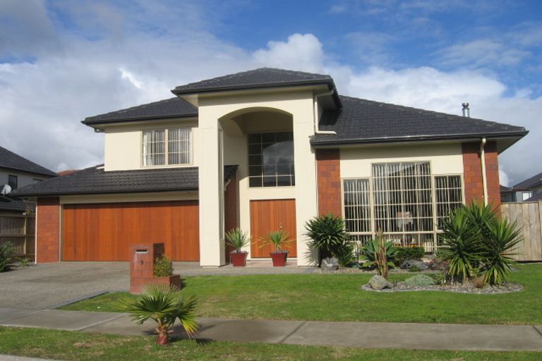 Photo of property in 3 Glanmire Place, Flat Bush, Auckland, 2016