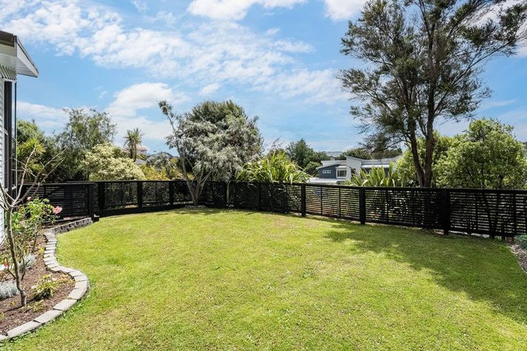 Photo of property in 37 Navigation Drive, Whitby, Porirua, 5024