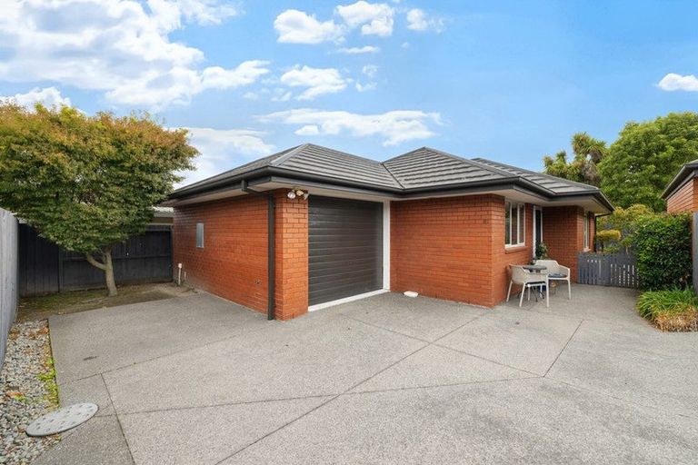 Photo of property in 2/17 Field Terrace, Upper Riccarton, Christchurch, 8041