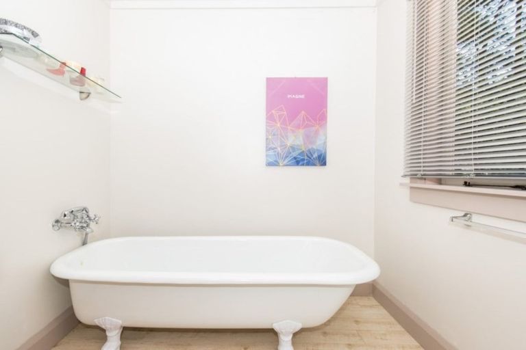 Photo of property in 137-147 Pahiatua Aokautere Road, Aokautere, Palmerston North, 4471