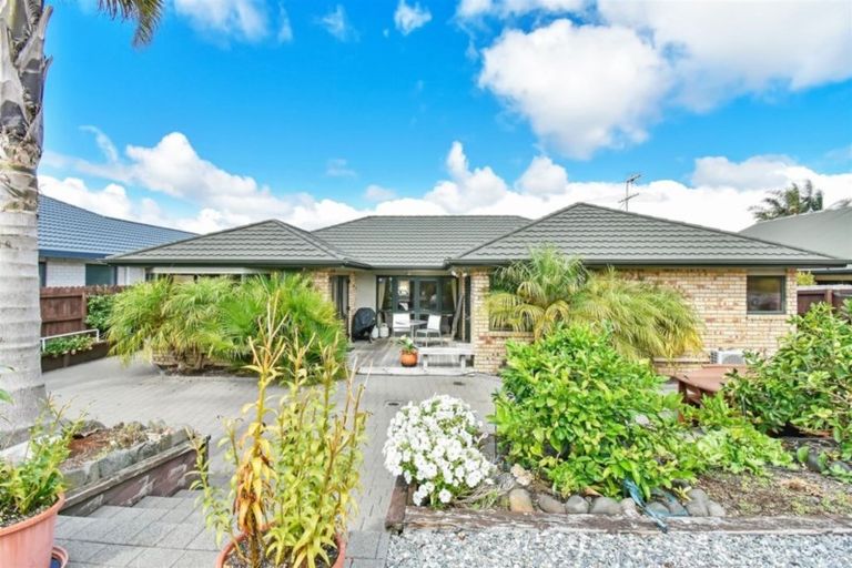 Photo of property in 15 Sunset Drive, Pukekohe, 2120