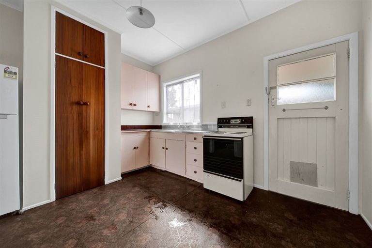 Photo of property in 188 South Road, Hawera, 4610