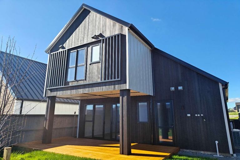 Photo of property in 14 Coopworth Street, Karaka, 2580