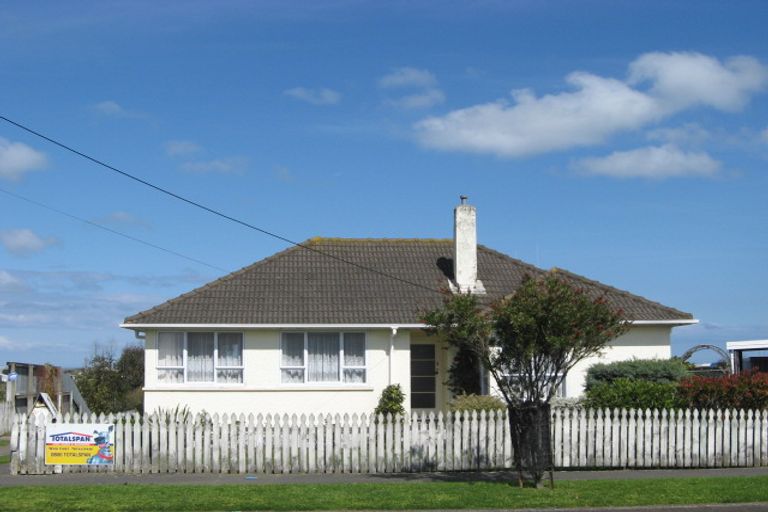 Photo of property in 45 Akatea Street, Gonville, Whanganui, 4501