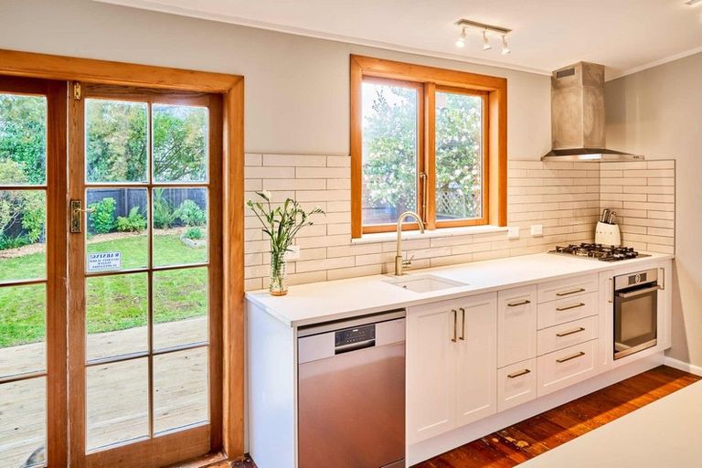 Photo of property in 70 Randwick Crescent, Moera, Lower Hutt, 5010