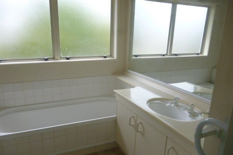 Photo of property in 1/60 Orangewood Drive, Northpark, Auckland, 2013