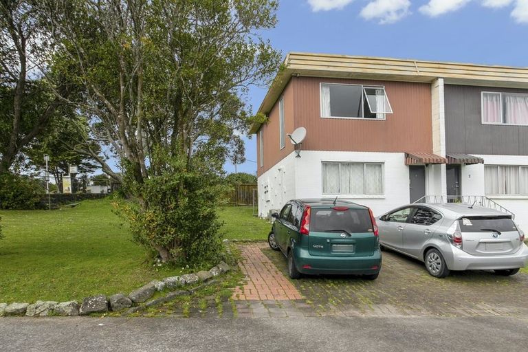 Photo of property in 1/78 West Coast Road, Glen Eden, Auckland, 0602