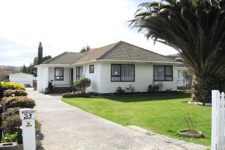 Photo of property in 23 Hinau Grove, Wainuiomata, Lower Hutt, 5014