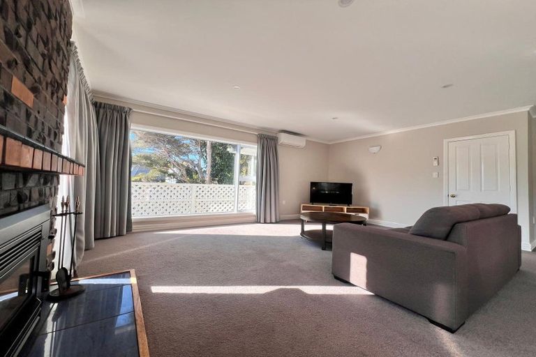 Photo of property in 4 Takutai Road, Pukerua Bay, 5026