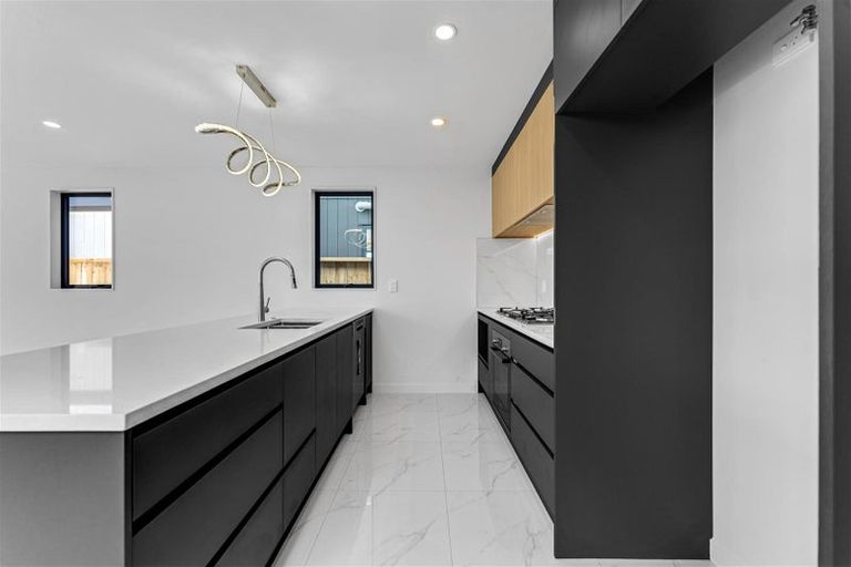 Photo of property in 9 John Gray Street, Papakura, 2110