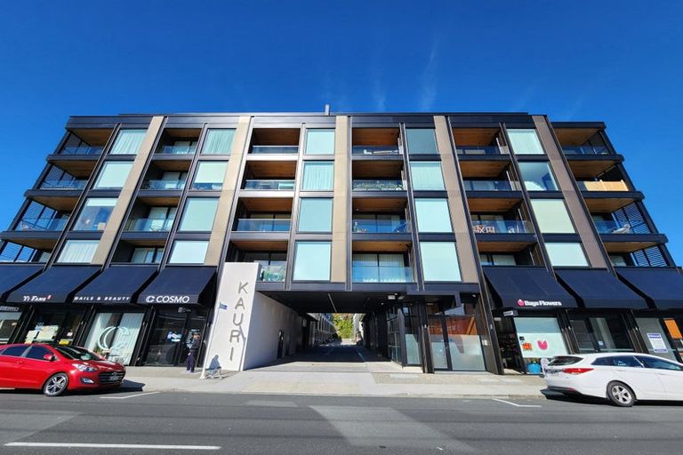 Photo of property in 20 Mina Way, Browns Bay, Auckland, 0630