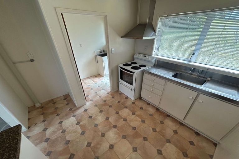 Photo of property in 1/16a Diana Drive, Glenfield, Auckland, 0627