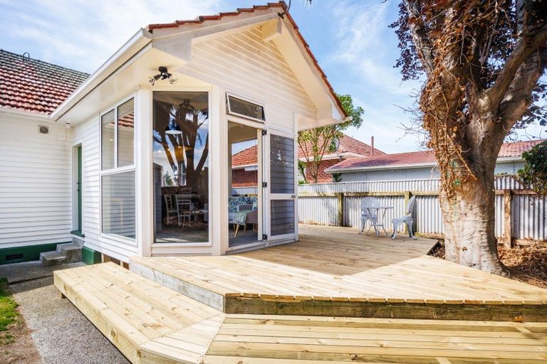 Photo of property in 258 College Street, West End, Palmerston North, 4412