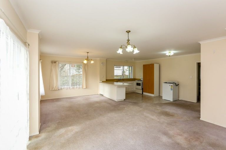 Photo of property in 24 Pendarves Street, New Plymouth, 4310