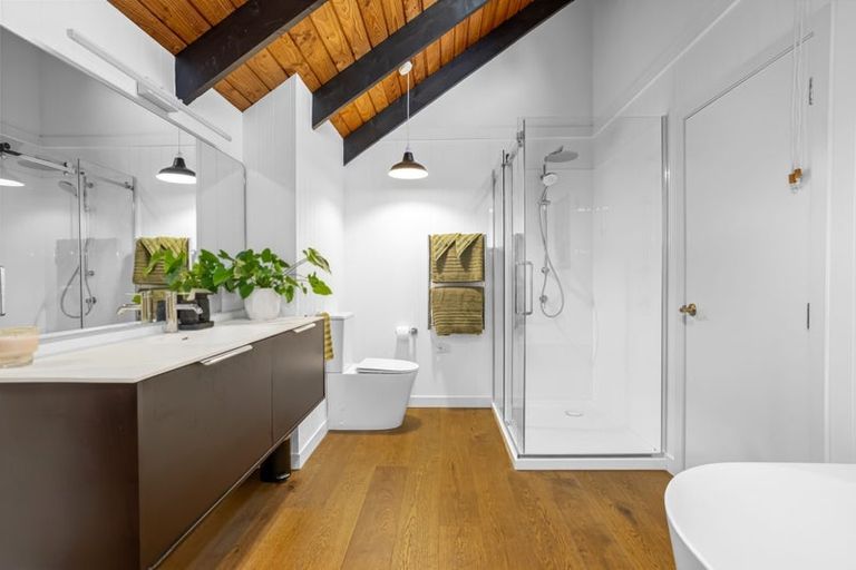 Photo of property in 8 Eucalyptus Place, Beach Haven, Auckland, 0626