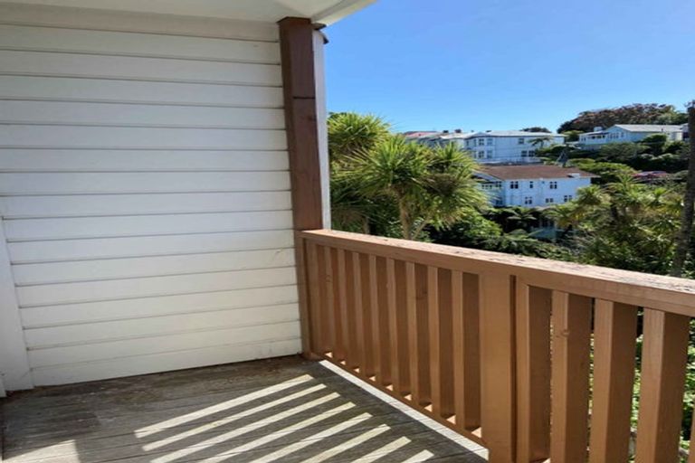 Photo of property in 5 Hadfield Terrace, Kelburn, Wellington, 6012