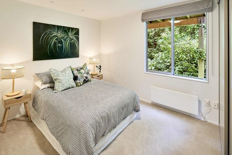 Photo of property in 14/2 Onslow Road, Khandallah, Wellington, 6035