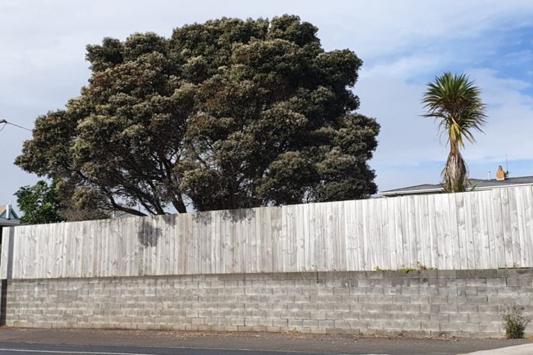 Photo of property in 463a Saint Aubyn Street, Moturoa, New Plymouth, 4310