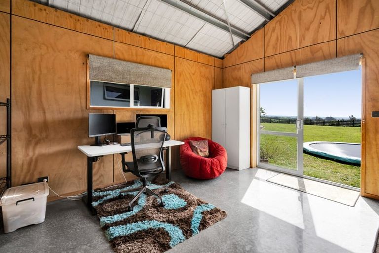 Photo of property in 590c Frankley Road, Hurworth, New Plymouth, 4371