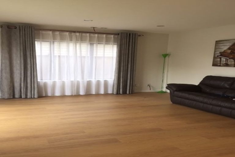 Photo of property in 16 Listack Drive, Flat Bush, Auckland, 2019