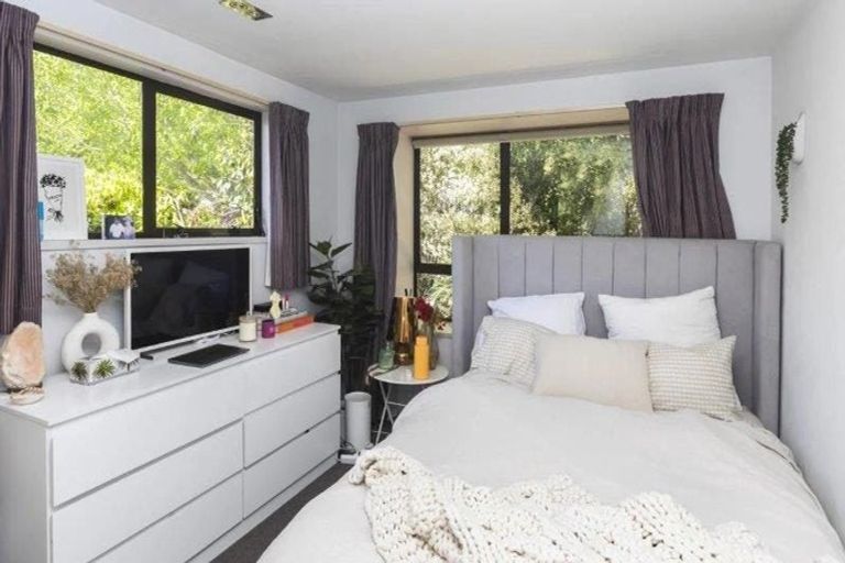 Photo of property in 52 Parkstone Avenue, Ilam, Christchurch, 8041