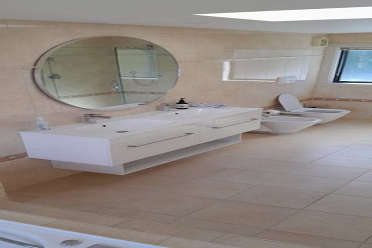 Photo of property in 4 Bewley Avenue, Macandrew Bay, Dunedin, 9014