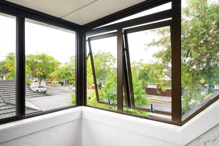 Photo of property in 8 Mcarthur Street, Terrace End, Palmerston North, 4410