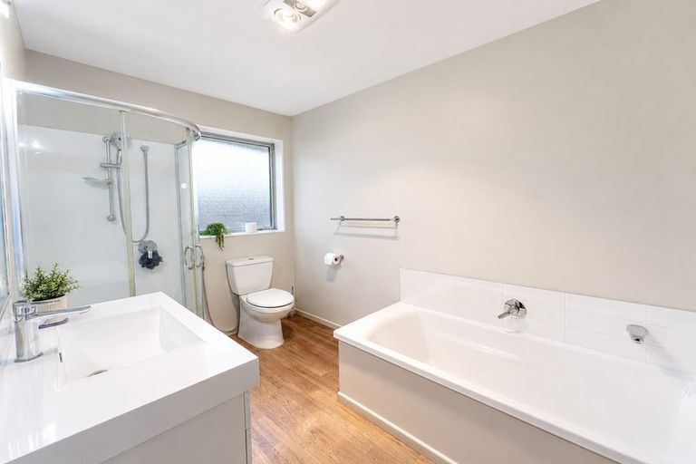Photo of property in 34 Shands Road, Hornby, Christchurch, 8042