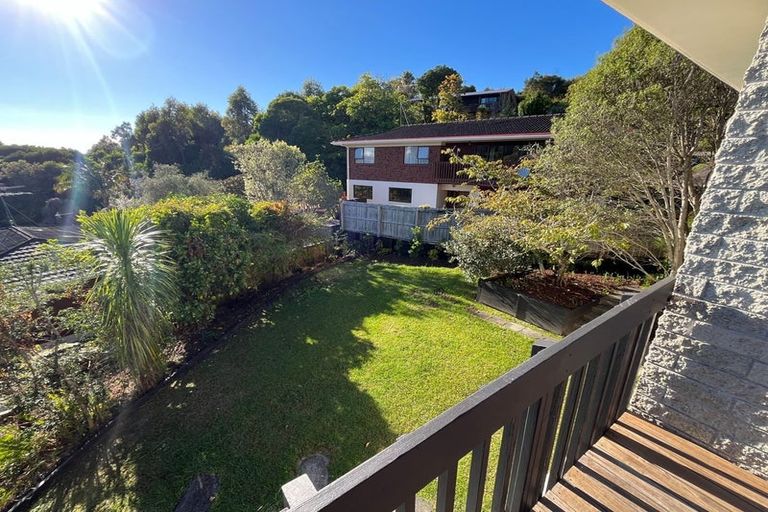 Photo of property in 2/16 Malters Place, Browns Bay, Auckland, 0630