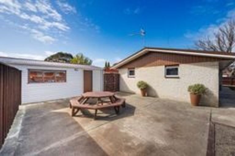 Photo of property in 49 Kaimanawa Street, Kelvin Grove, Palmerston North, 4414
