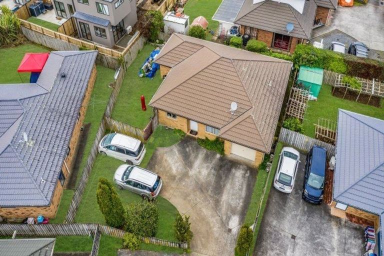 Photo of property in 15 Saybrook Place, Mangere, Auckland, 2022