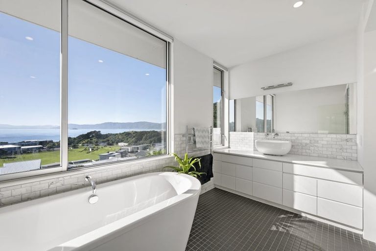Photo of property in 78 Burnham Street, Seatoun, Wellington, 6022