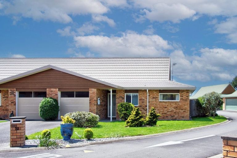 Photo of property in Holdsworth Villas, 70/2 William Donald Drive, Solway, Masterton, 5810