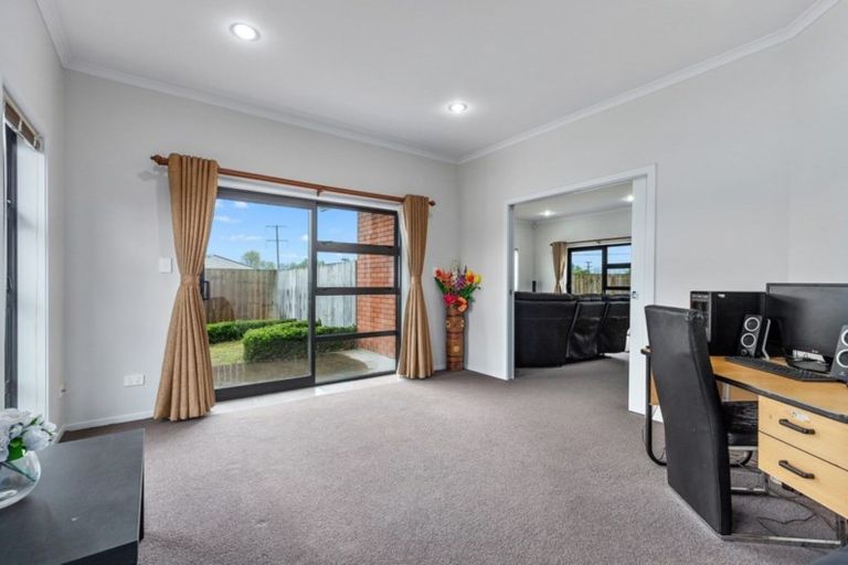 Photo of property in 214 Saint James Drive, Huntington, Hamilton, 3210