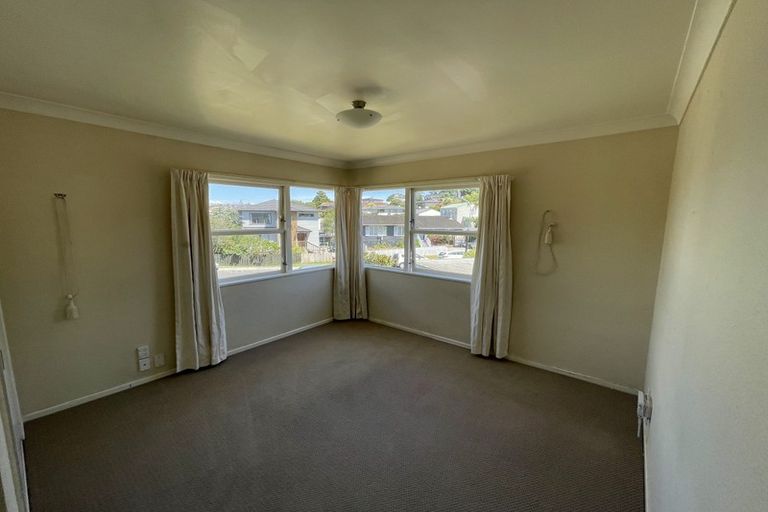 Photo of property in 84 Marlborough Avenue, Glenfield, Auckland, 0629
