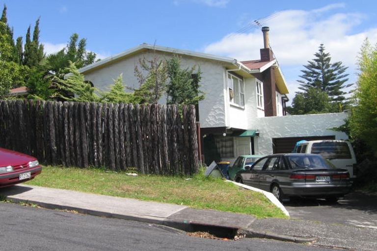 Photo of property in 14 Ludlow Terrace, Totara Vale, Auckland, 0627