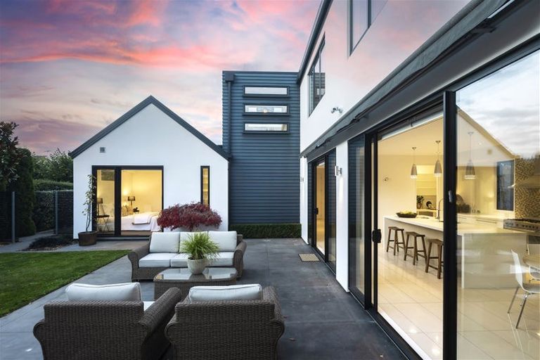 Photo of property in 43a Hamilton Avenue, Ilam, Christchurch, 8041