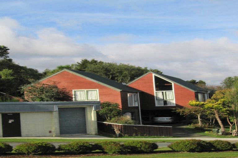 Photo of property in 142 Major Drive, Kelson, Lower Hutt, 5010