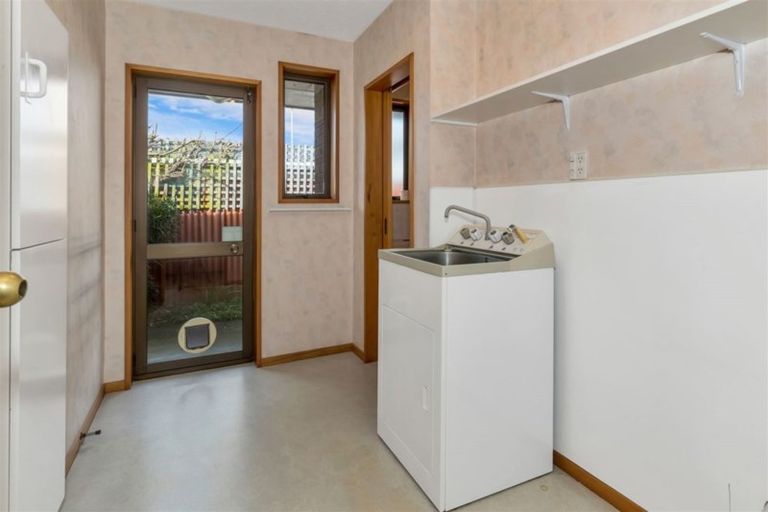 Photo of property in 2/11 Rossiter Avenue, Redwood, Christchurch, 8051