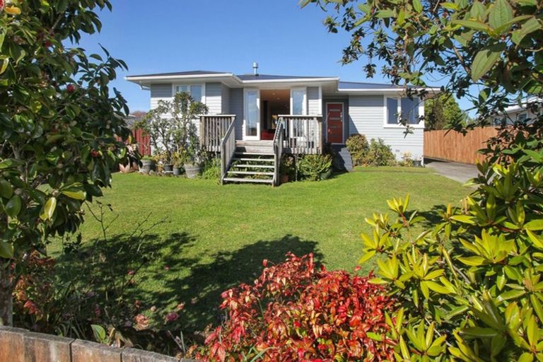 Photo of property in 20 Melba Street, Beach Haven, Auckland, 0626