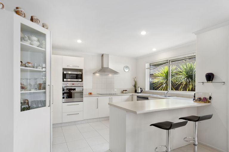 Photo of property in 17 Galloway Crescent, Pyes Pa, Tauranga, 3112