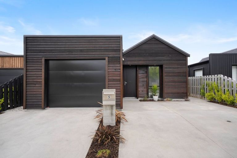 Photo of property in 5 Bellamore Street, Lake Hayes, Queenstown, 9304