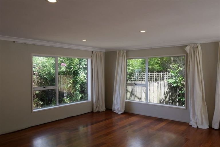 Photo of property in 42 Carlton Road, Pukekohe, 2120